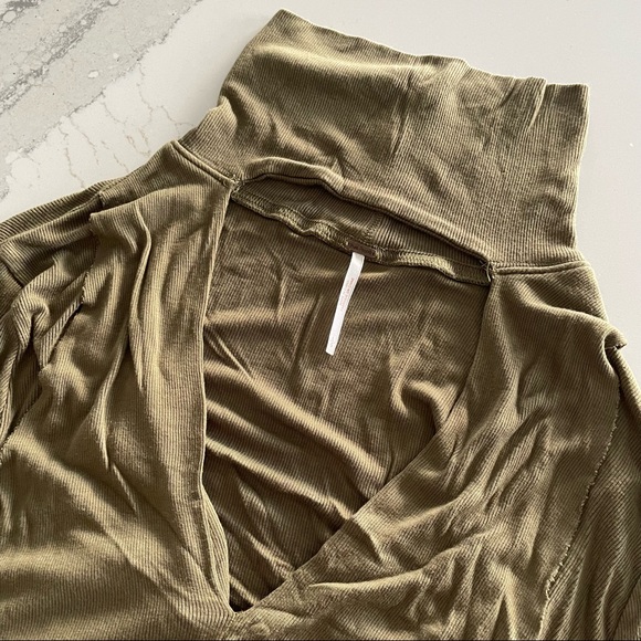 Free People Oversized Sweater - Picture 4 of 5